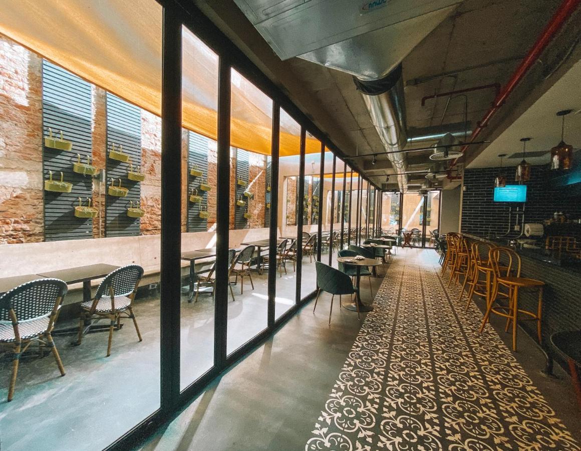 Hub Providencia Hotel Santiago Exterior photo