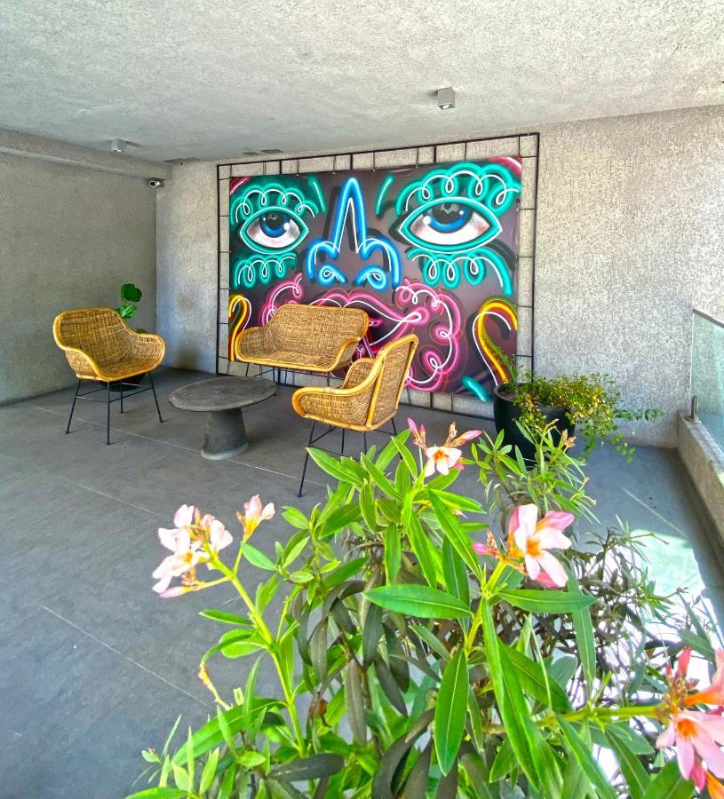 Hub Providencia Hotel Santiago Exterior photo